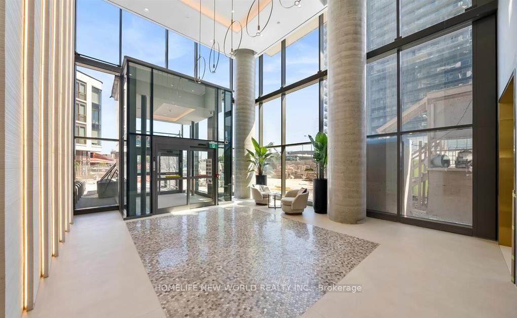 Property Photo: 7890 Jane Street W 2305 ON L4K 0K9