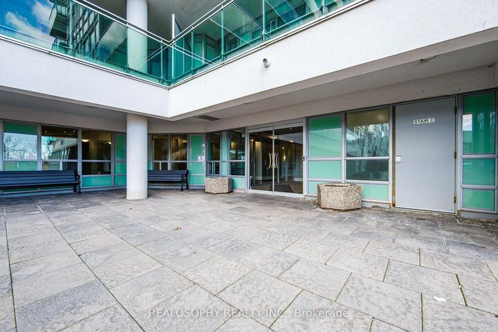 Property Photo:  60 Fairfax Crescent 421  ON M1L 0E1 