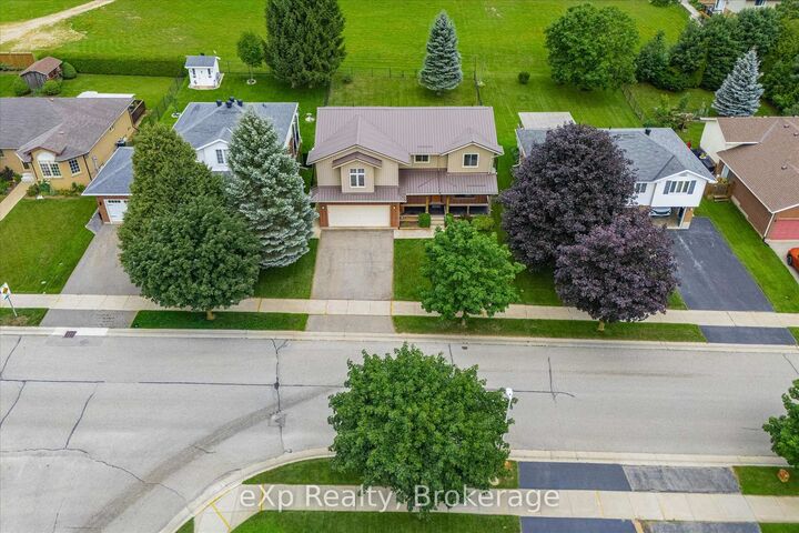 Property Photo: 19 Keating Drive ON N0B 1S0