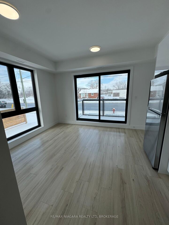 Property Photo:  7727 Wilson Crescent 206  ON L2G 7G5 