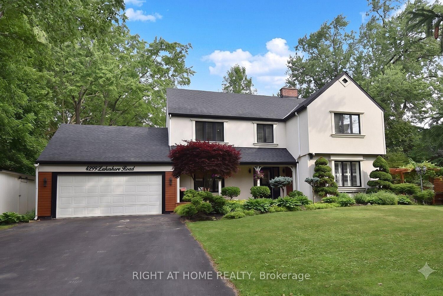 Property Photo: 4299 Lakeshore Road ON L7L 1A7