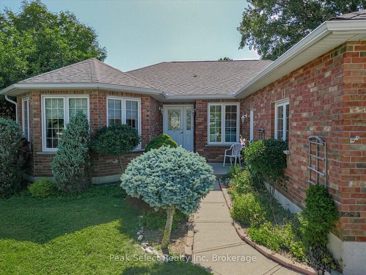 Property Photo: 30 Ann Street 31 ON N4X 1C8