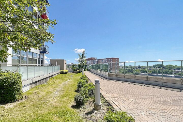 Property Photo: 1600 Keele Street 1101 ON M6N 5J1