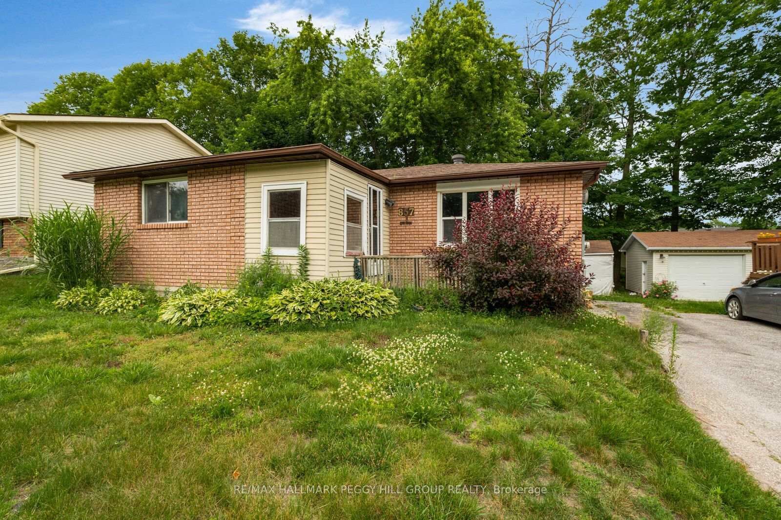 Property Photo:  857 Birchwood Drive  ON L4R 4Y3 
