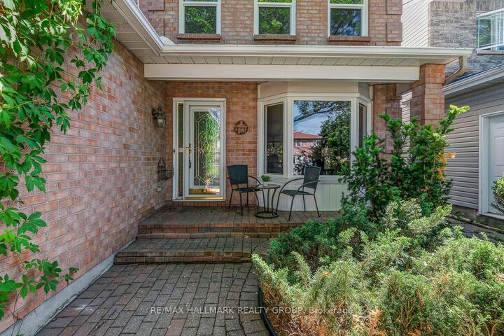 Property Photo:  126 Dossetter Way  ON K1G 4S5 