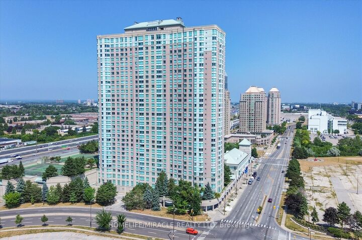 Property Photo: 68 Corporate Drive 3521 ON M1H 3H3