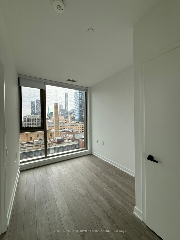 Property Photo:  88 Queen Street 703  ON M5C 0B6 