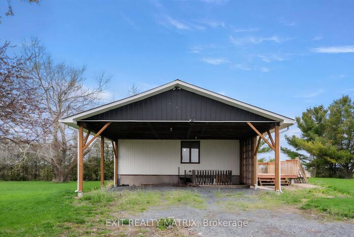 Property Photo:  2811-2815 Rolland Massie Road  ON K0C 1A0 