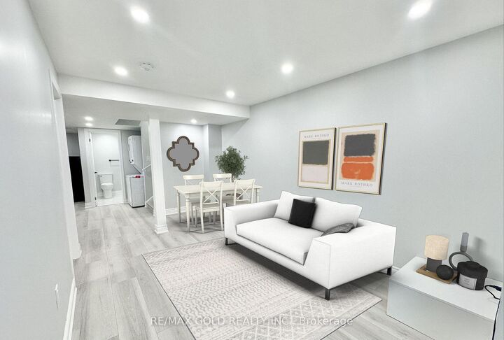 Photo de la propriété:  555 Settlers Road W Bsmt  ON L6M 1N5 