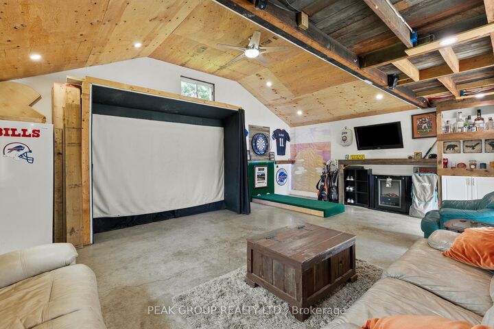 Property Photo: 19 Bosnich Avenue ON L3C 2W6