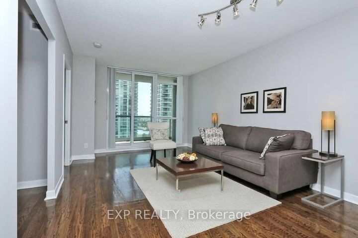 Photo de la propriété:  235 Sherway Gardens Road 1211  ON M9C 0A2 