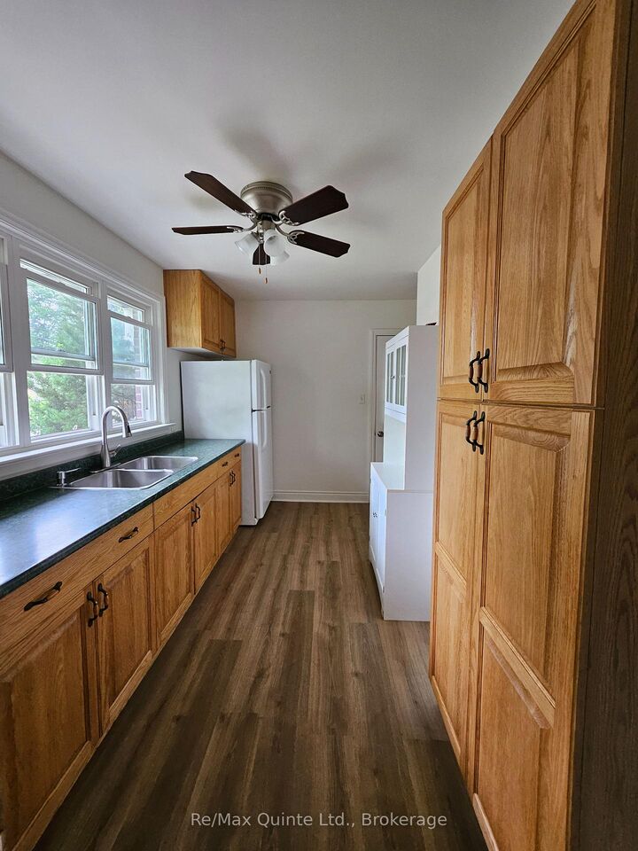 Property Photo: 54 Greenlawn Avenue ON K8N 4B5