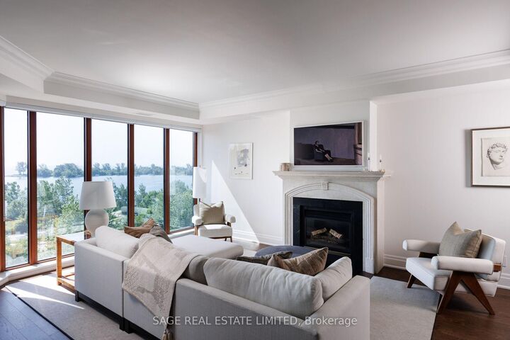 Property Photo: 2095 Lake Shore Boulevard W 519 ON M8V 4G4