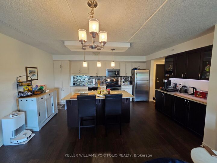 Property Photo:  776 Laurelwood Drive 604  ON N2V 0A8 