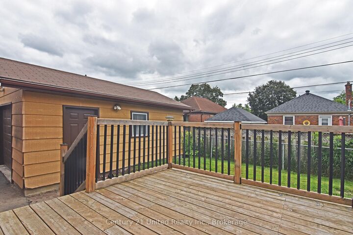 Photo de la propriété:  397 Edison Avenue  ON K9J 4G4 