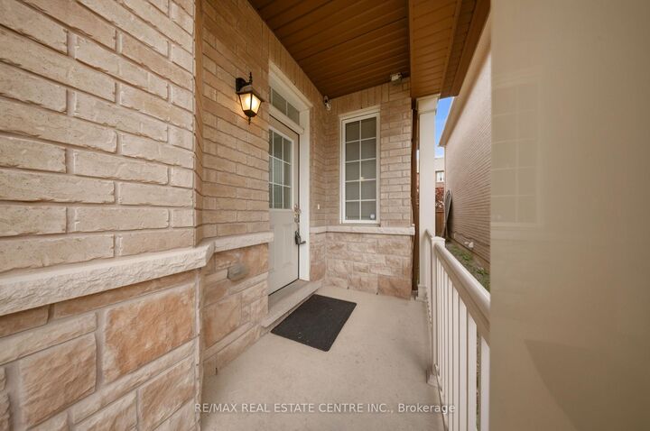 Property Photo: 369 Cedar Hedge Road ON L9T 8Y4