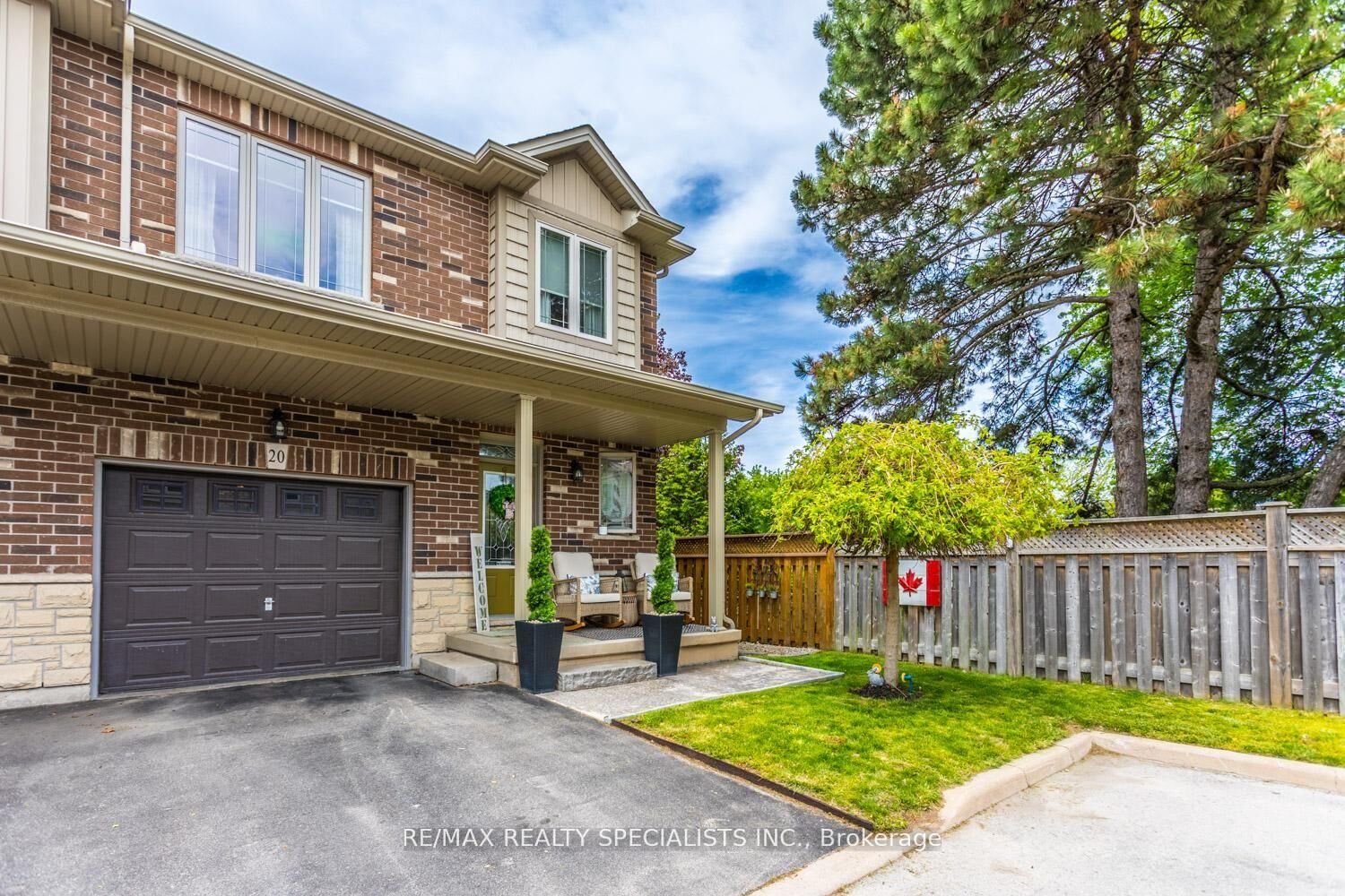 Property Photo: 380 Lake Street 20 ON L3M 0E8