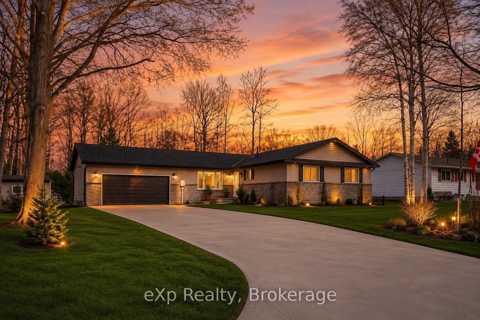 Property Photo:  90 Mapleport Crescent  ON N0H 2G0 