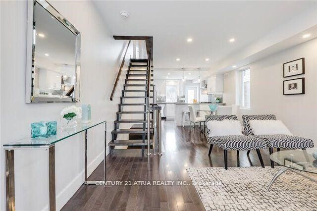 Property Photo:  51 West Lynn Avenue  ON M4C 3V9 