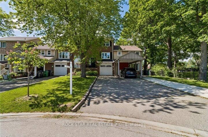 Property Photo: 32 Lansing Square ON L6Z 1E6