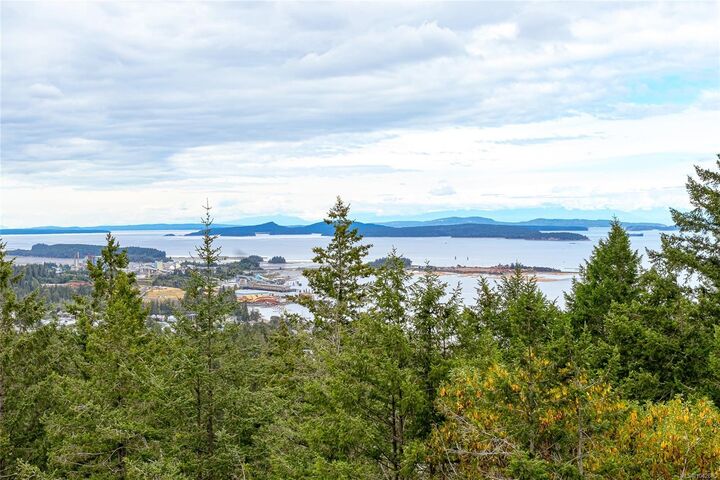 Property Photo: 1411 Georgia Park Heights Rd BC V9L 5W7