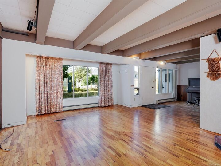 Property Photo: 1232 Richardson St BC V8V 3E1