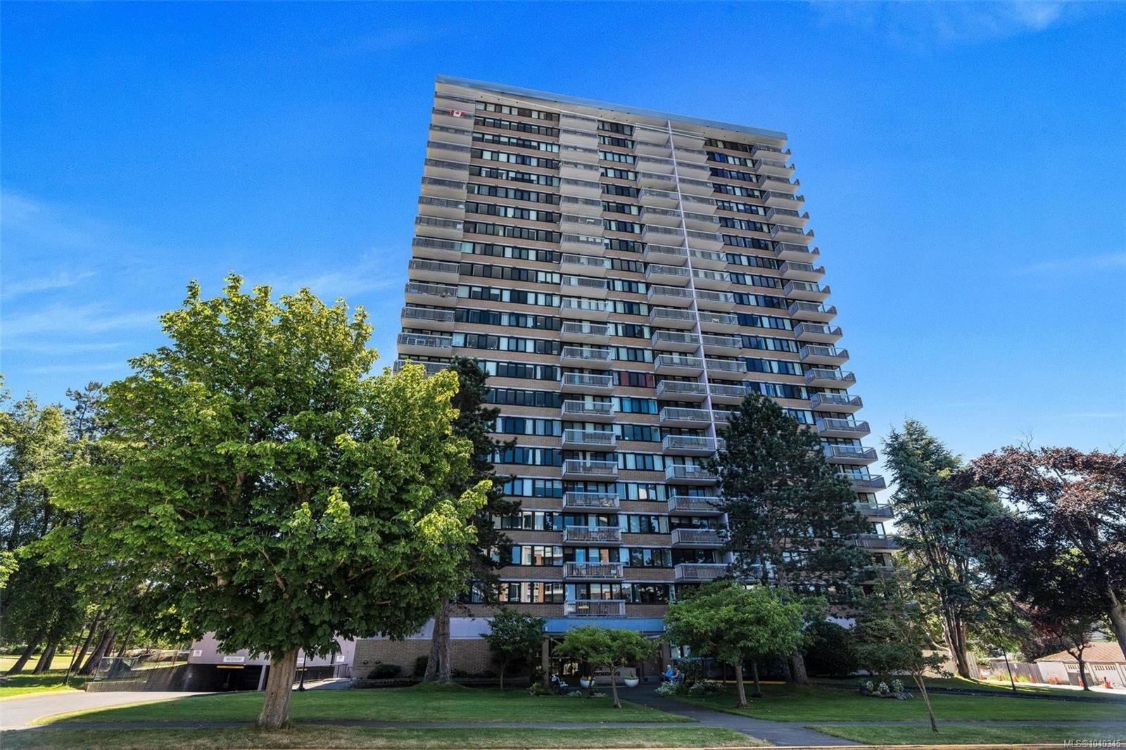 Property Photo:  647 Michigan St #809  BC V8V 1S9 