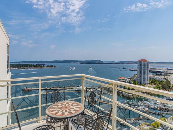 38 Front St #1802 — photo 1