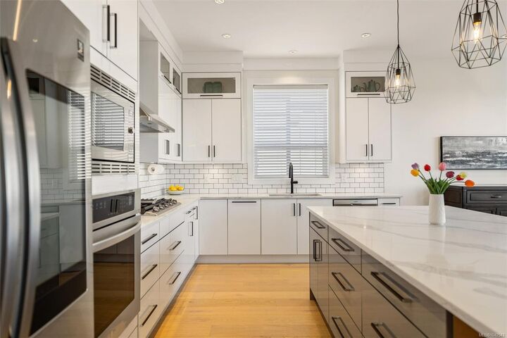 Property Photo:  2423 Azurite Cres  BC V9B 0Z6 