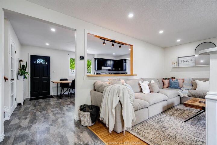 Property Photo:  15 Pearl Street  ON N0P 2L0 