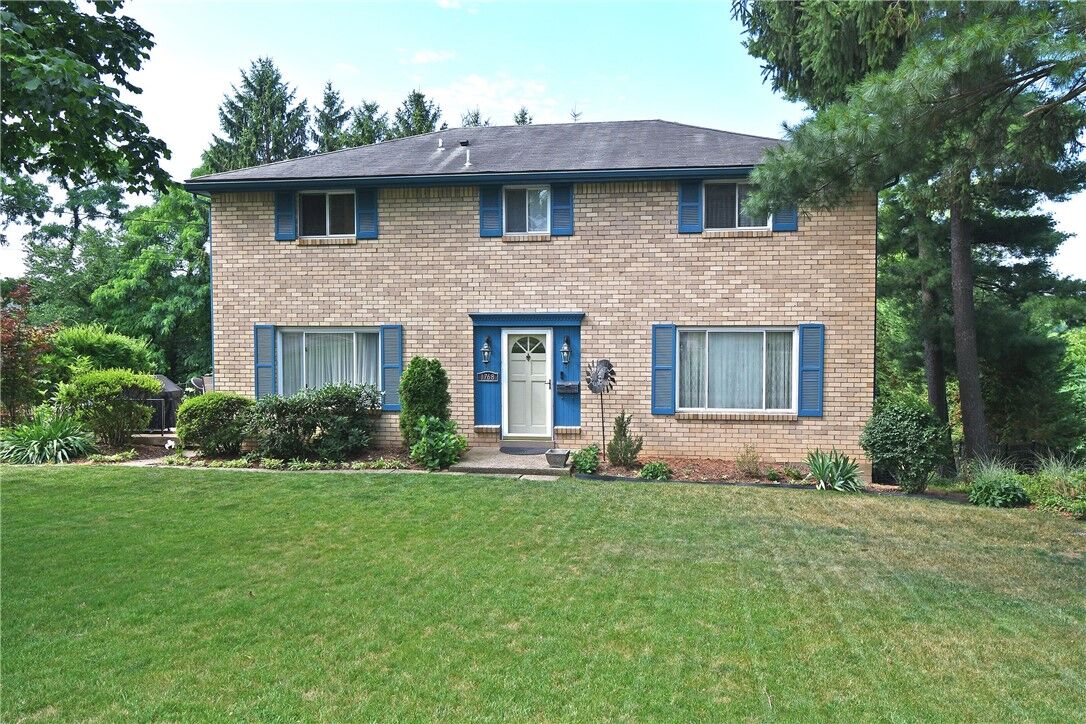 Property Photo: 1768 Moynelle Drive PA 15243