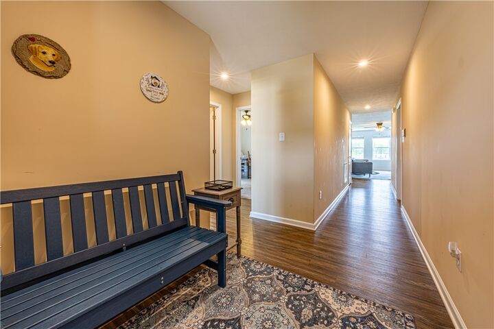 Property Photo:  1012 Colonial Dr  PA 15401 