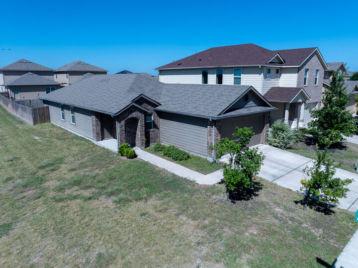 Property Photo: 12117 Greywacke Drive TX 78653
