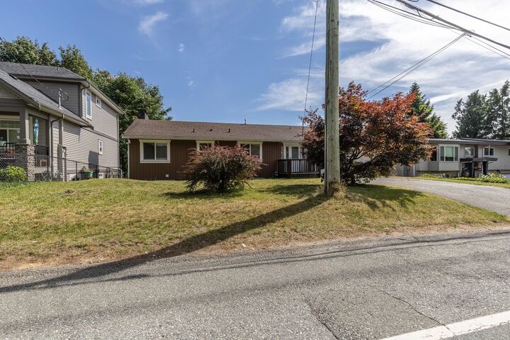 Property Photo: 33530 Cherry Avenue BC V2V 2V4