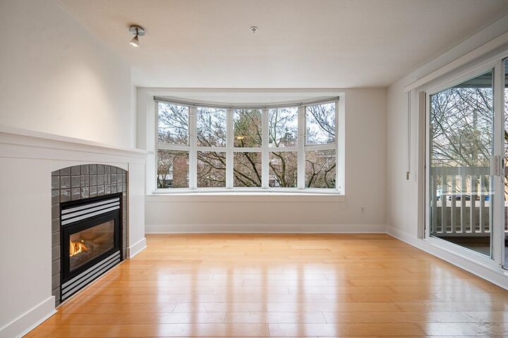 Property Photo: 1858 W 5th Avenue 203 BC V6J 1P3