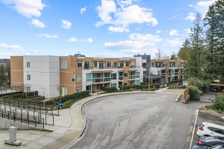 Property Photo:  31900 Raven Avenue 103  BC V2V 0H5 