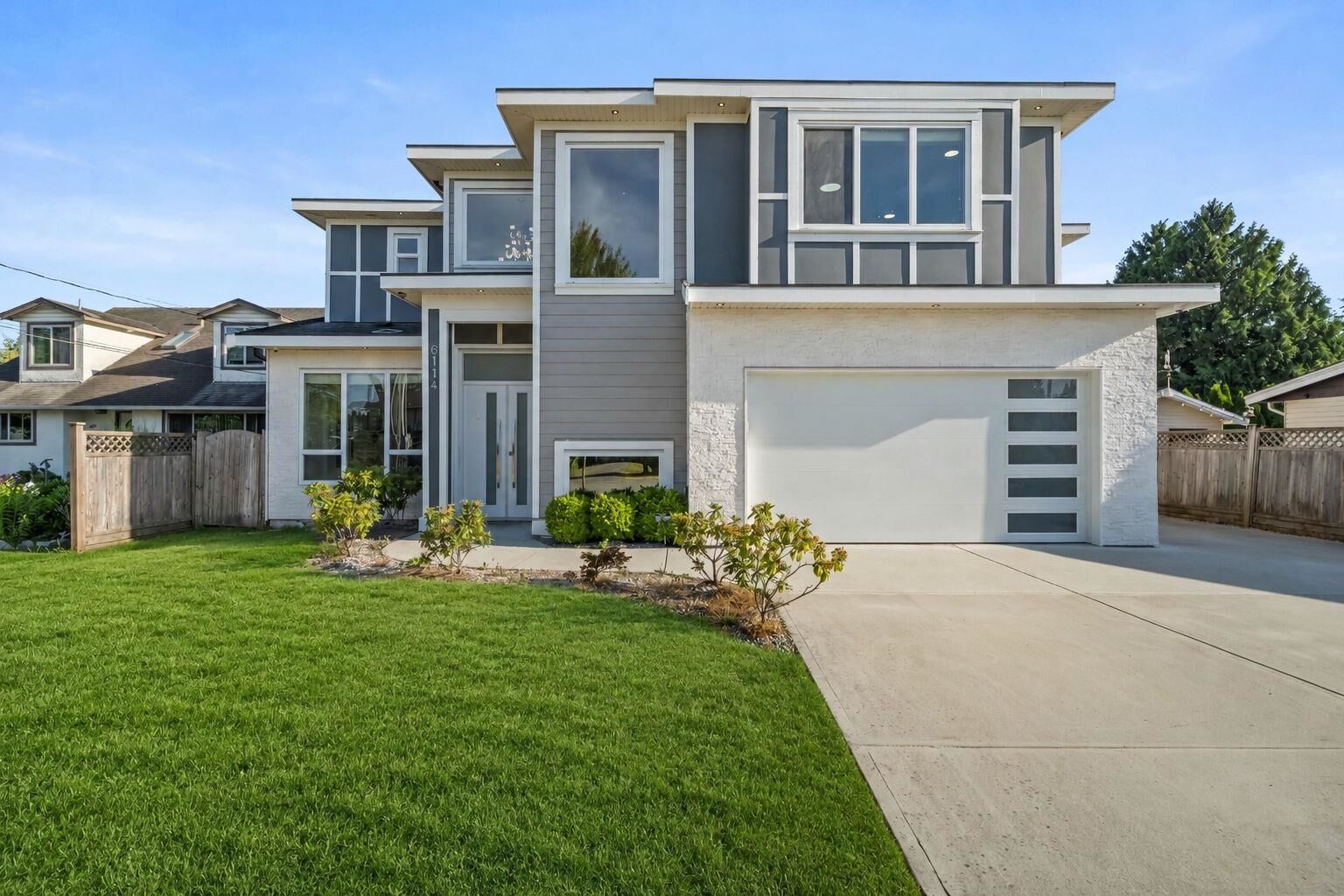 Property Photo: 6114 49B Avenue BC V4K 1Z8