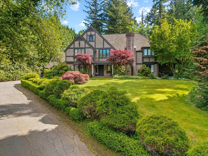 Property Photo: 13936 28 Avenue BC V4P 1T4
