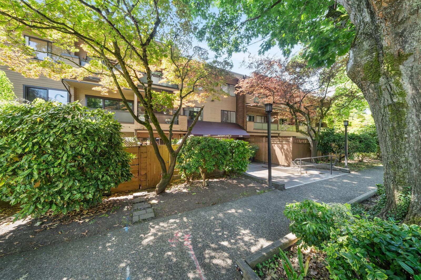 Property Photo: 2190 W 7th Avenue 214 BC V6K 4K7