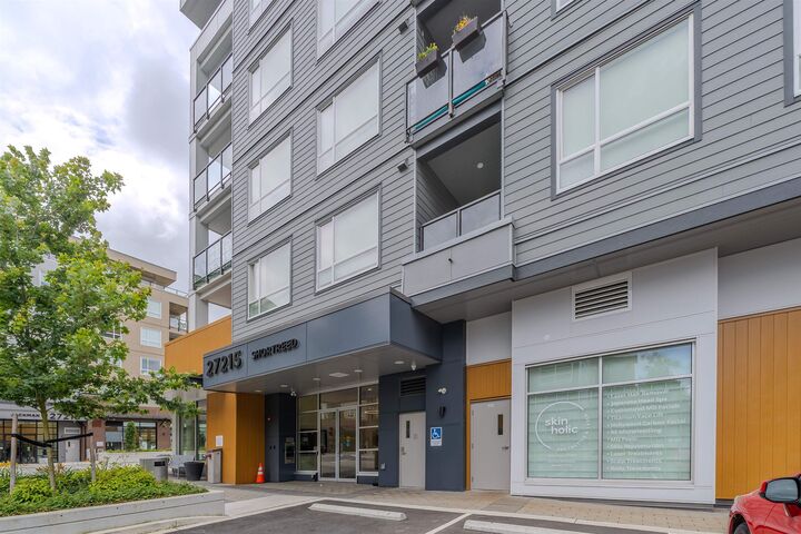 Property Photo: 27215 Aldergrove Town Centre Drive 607 BC V4W 3N7