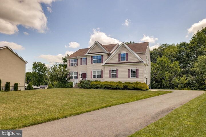 Property Photo:  506 Quarter Moon Court  NJ 08505 