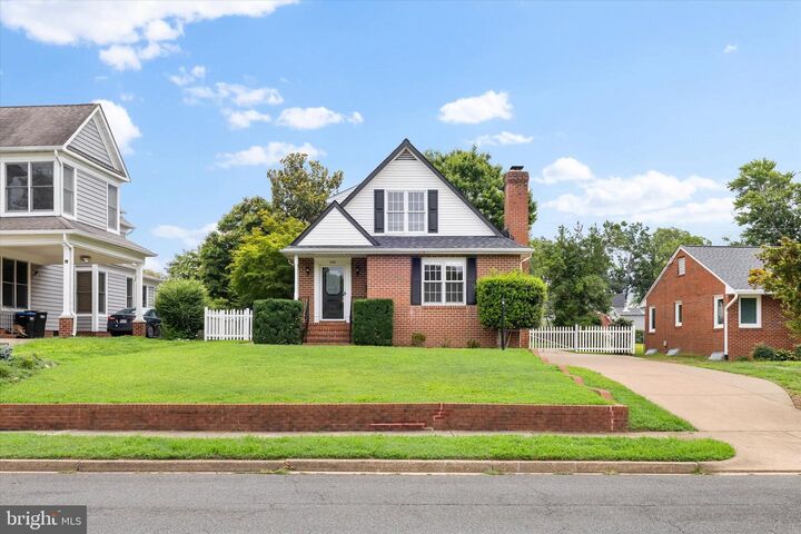 Property Photo:  408 Riverside Drive  VA 22401 