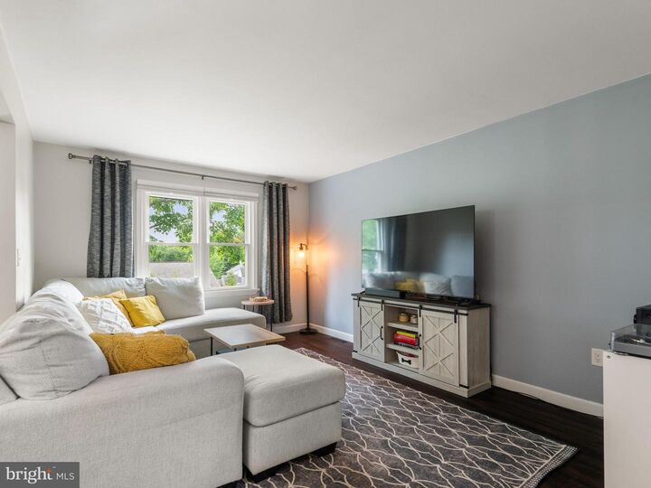 Property Photo: 206 Sand Court PA 17522