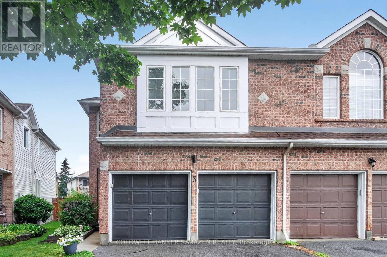 Property Photo:  3 Castle Glen Crescent  ON K2L 4G9 