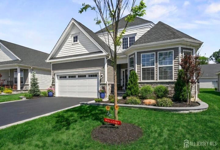 Property Photo:  40 Emerald Road  NJ 08533 