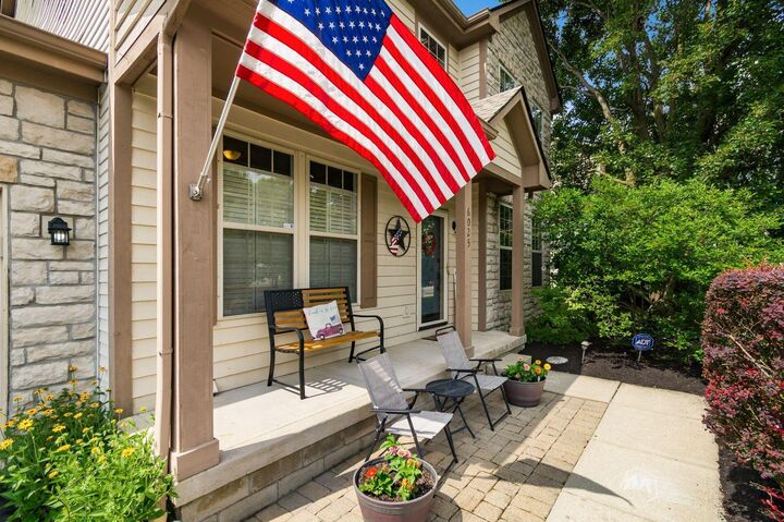 Property Photo: 6025 Manshire Court OH 43119