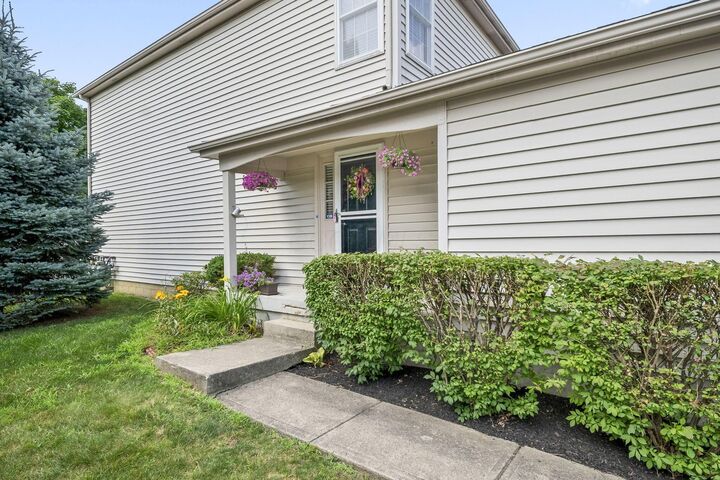 Property Photo: 2511 Hyacinth Lane OH 43235