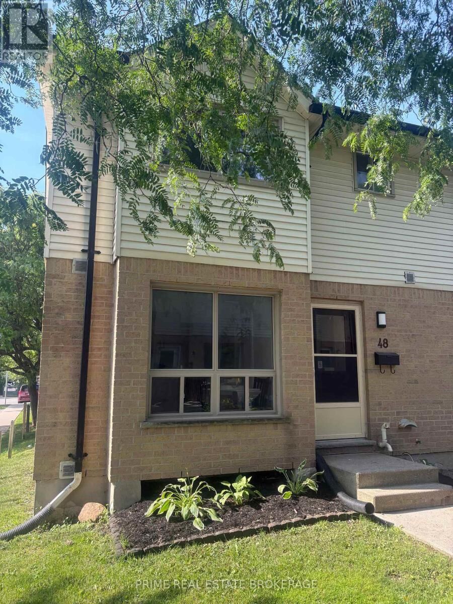 Property Photo:  126 Belmont Drive 48  ON N6J 4W1 
