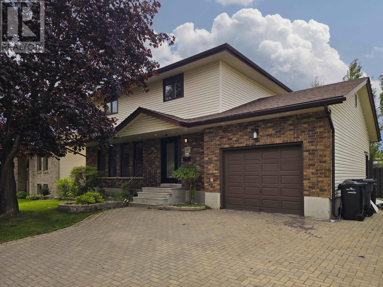 Property Photo:  192 Riviera Dr  ON P7B 6H8 