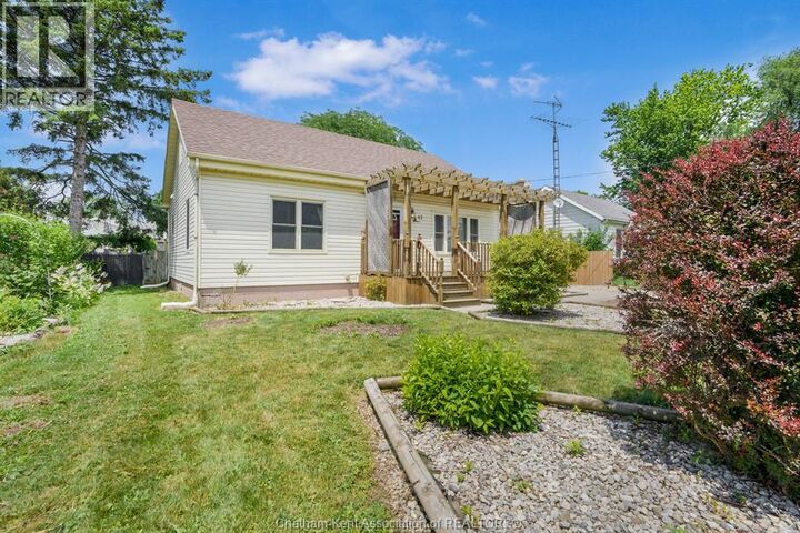 Property Photo: 43 Oxley Drive ON N7L 2K8